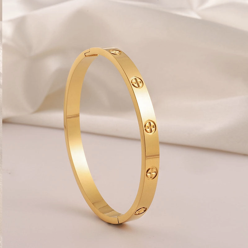 Wholesale Titanium Steel Fashion Stainless Steel Love Bracelet
