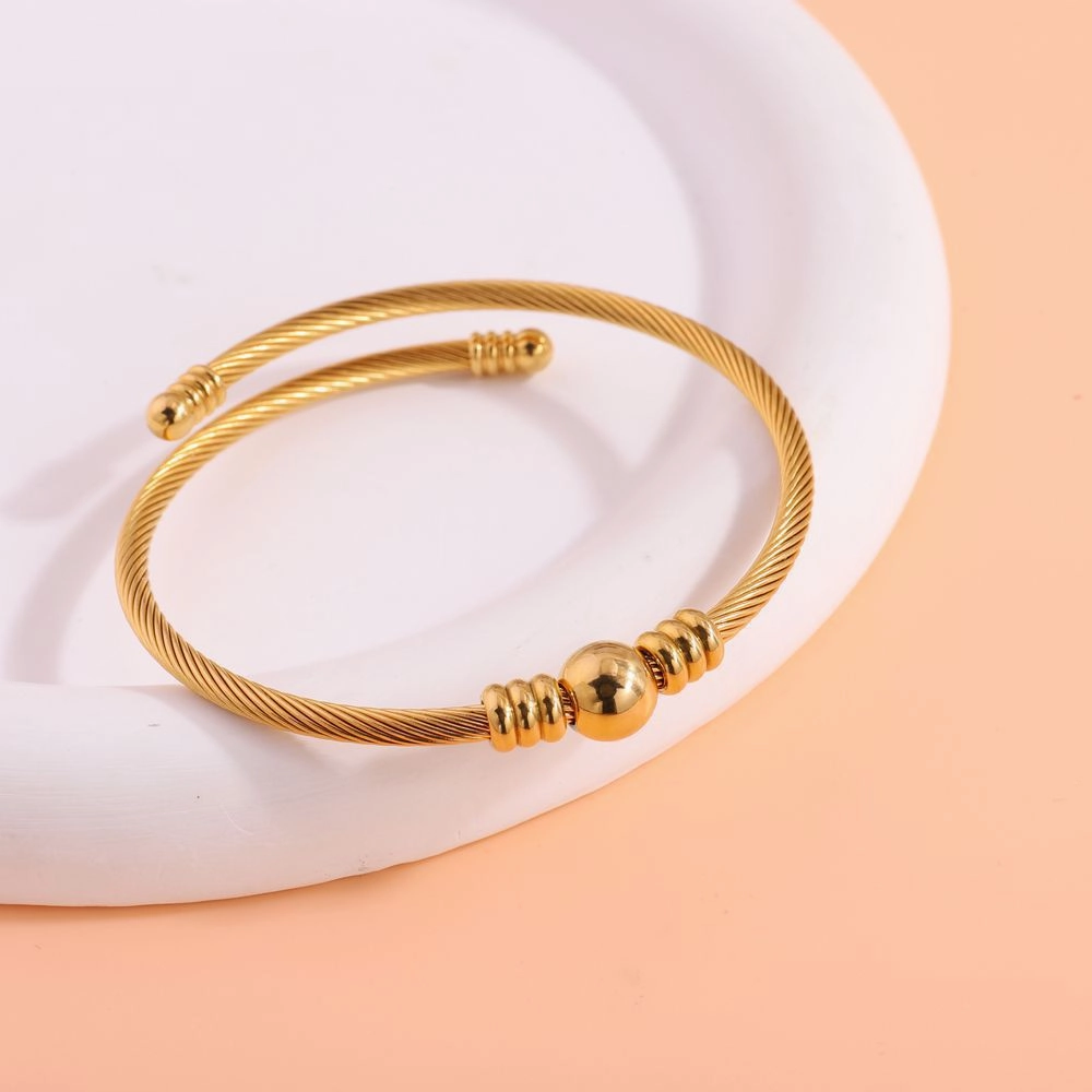 Wholesale Titanium Steel Fashion Stainless Steel Love Bracelet