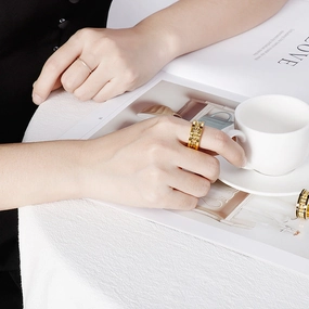 Wholesale Titanium Steel Gilded New Roman Numerals Ring