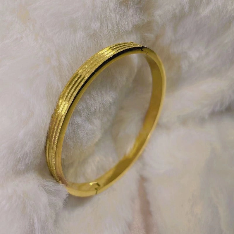 Wholesale titanium steel gold stripe bracelet