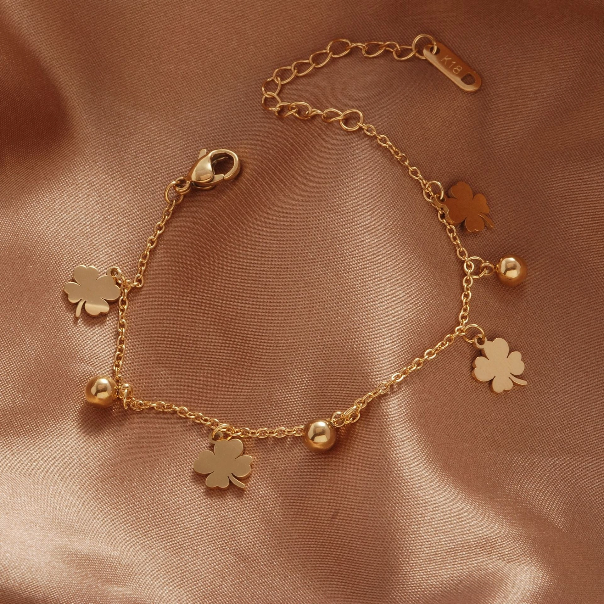 Wholesale Titanium Steel Non-fading Four-leaf Clover Ball Bead Bracelet