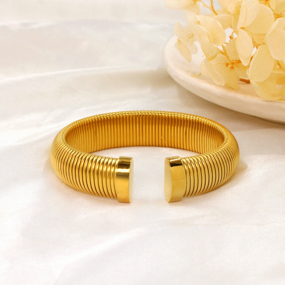 Wholesale Titanium Steel Open Fashion Versatile Gold Plated Bracelet