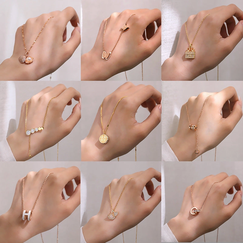 Wholesale Titanium Steel Rose Gold Four Leaf Clover Necklace Clavicle Chain