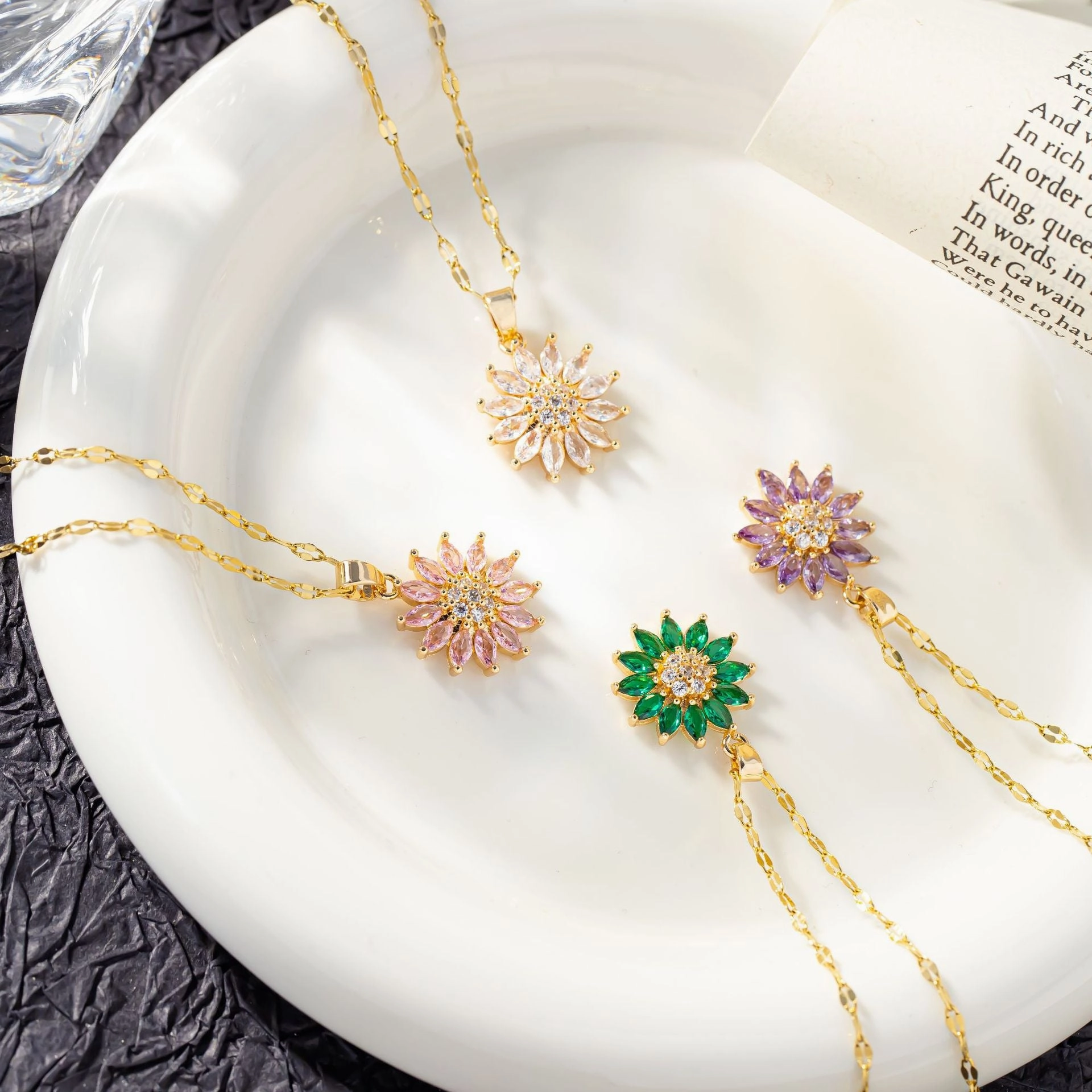Wholesale titanium steel sunflower daisy copper gold plated necklace clavicle chain titanium steel chain