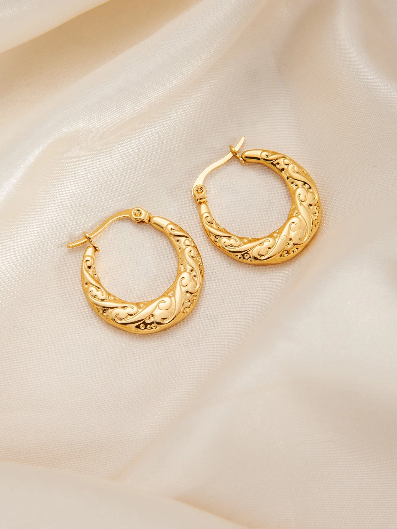 Wholesale Trendyy Metal Titanium Steel Geometric Glossy Retro Versatile Stainless Steel Earrings