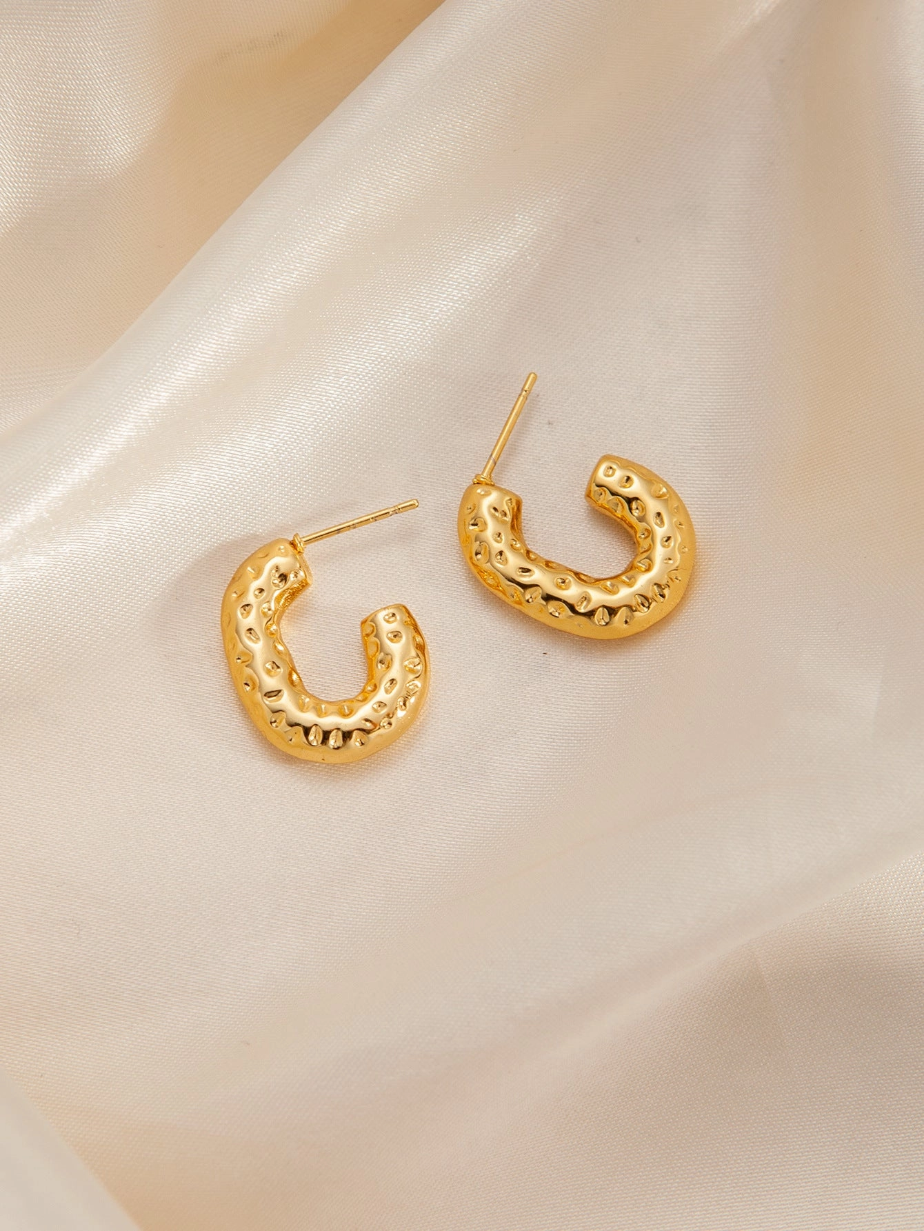 Wholesale Trendyy Metal Titanium Steel Geometric Glossy Retro Versatile Stainless Steel Earrings
