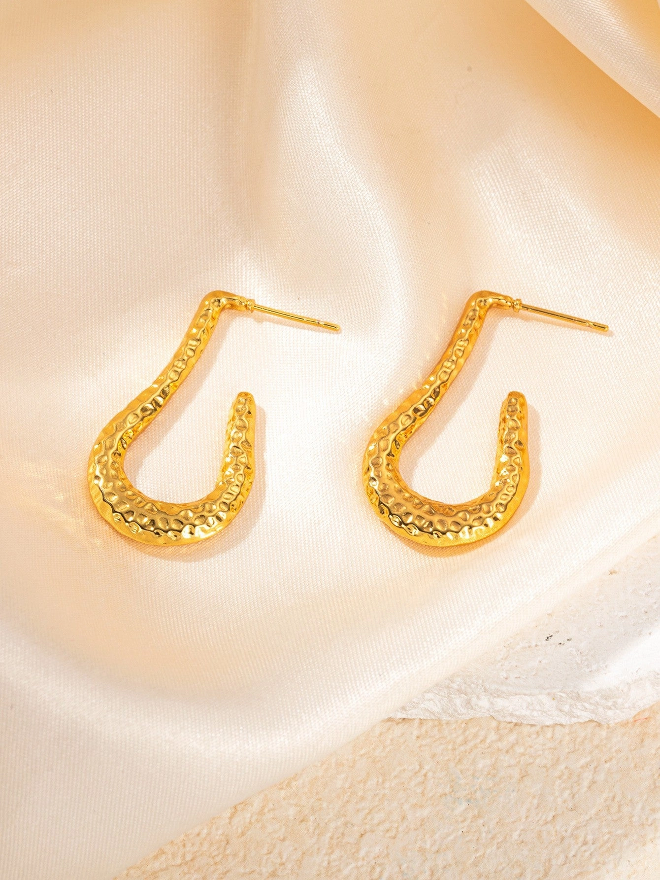 Wholesale Trendyy Metal Titanium Steel Geometric Glossy Retro Versatile Stainless Steel Earrings