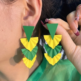 Wholesale Triangular Tree Leaf Earrings