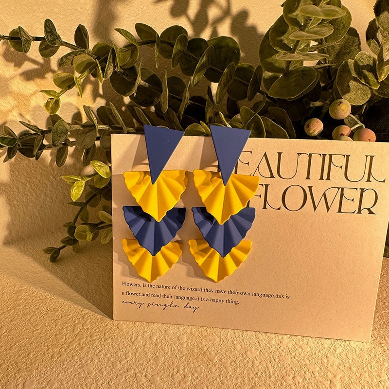 Wholesale Triangular Tree Leaf Earrings