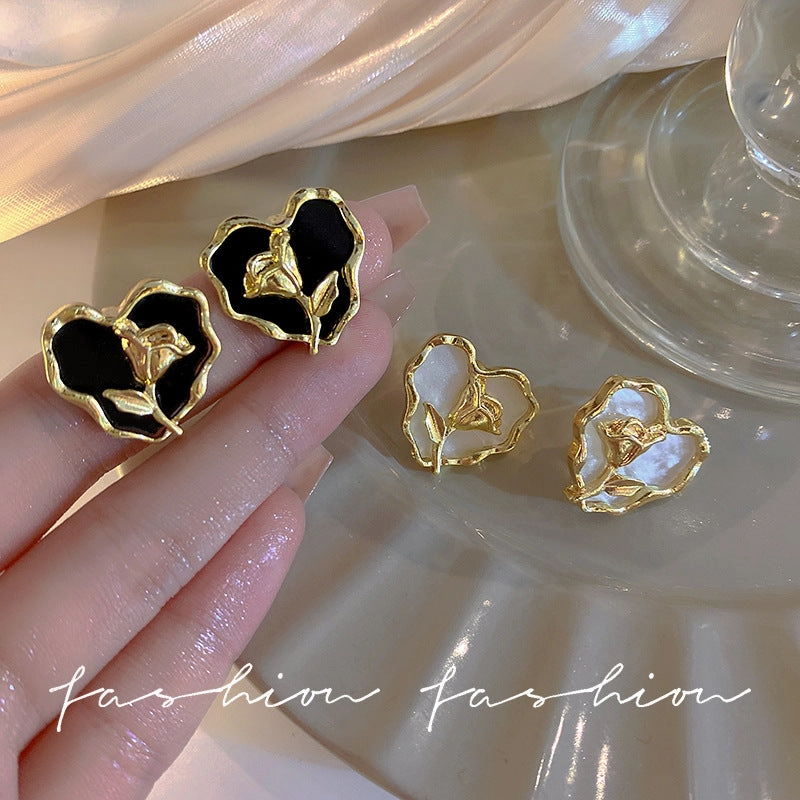 Wholesale Tulip Flowers Love Heart Alloy Earrings