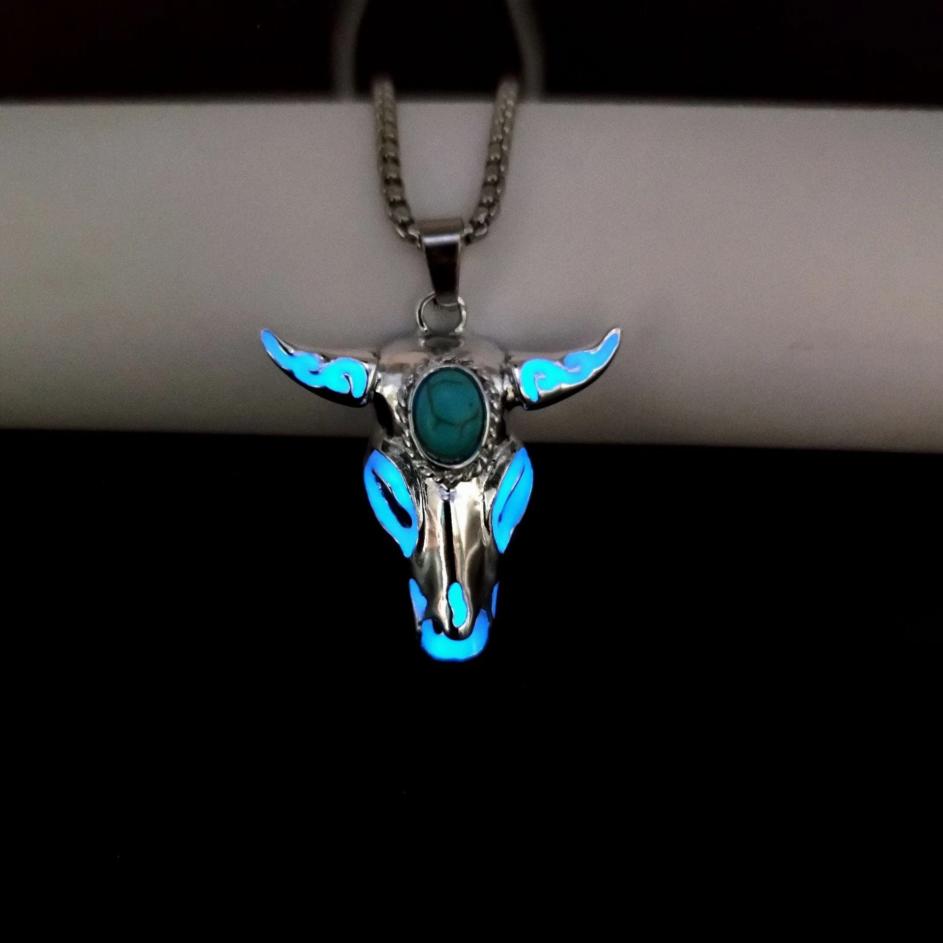 Wholesale Turquoise Skull Bull Head Stainless Steel Luminous Pendant Necklace