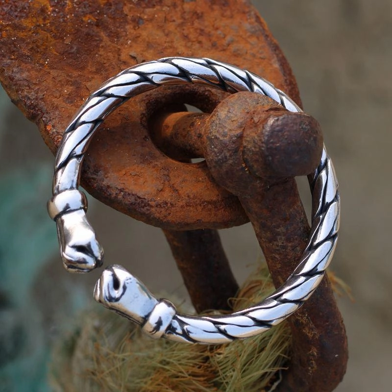 Wholesale Twist Style Double Fist Twisted Metal Bracelet
