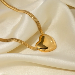 Wholesale Valentine's Day 16k Gold Stainless Steel Flat Snake Chain Love Necklace