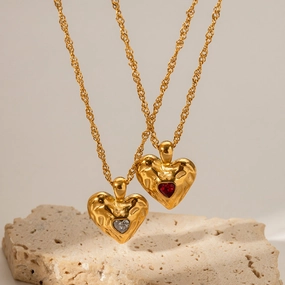 Wholesale Valentine's Day 18k Gold Stainless Steel Heart Hammered Zircon Necklace