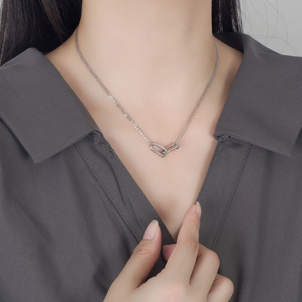 Wholesale Valentine's Day Double Ring Horseshoe Buckle Necklace