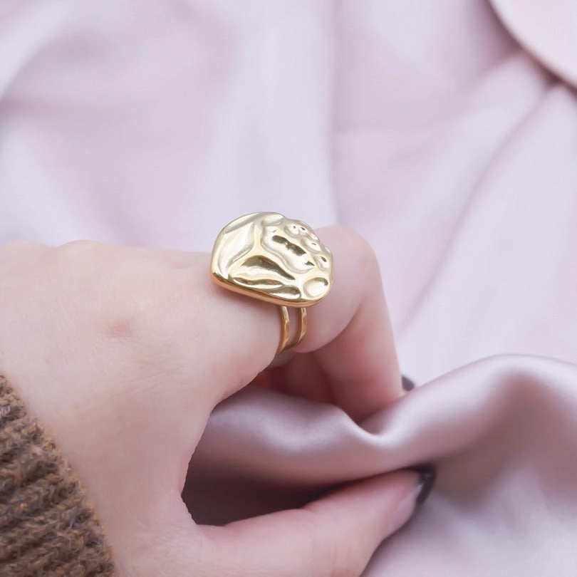 Wholesale Valentine's Day Geometric Love Shaped Stainless Steel Rings