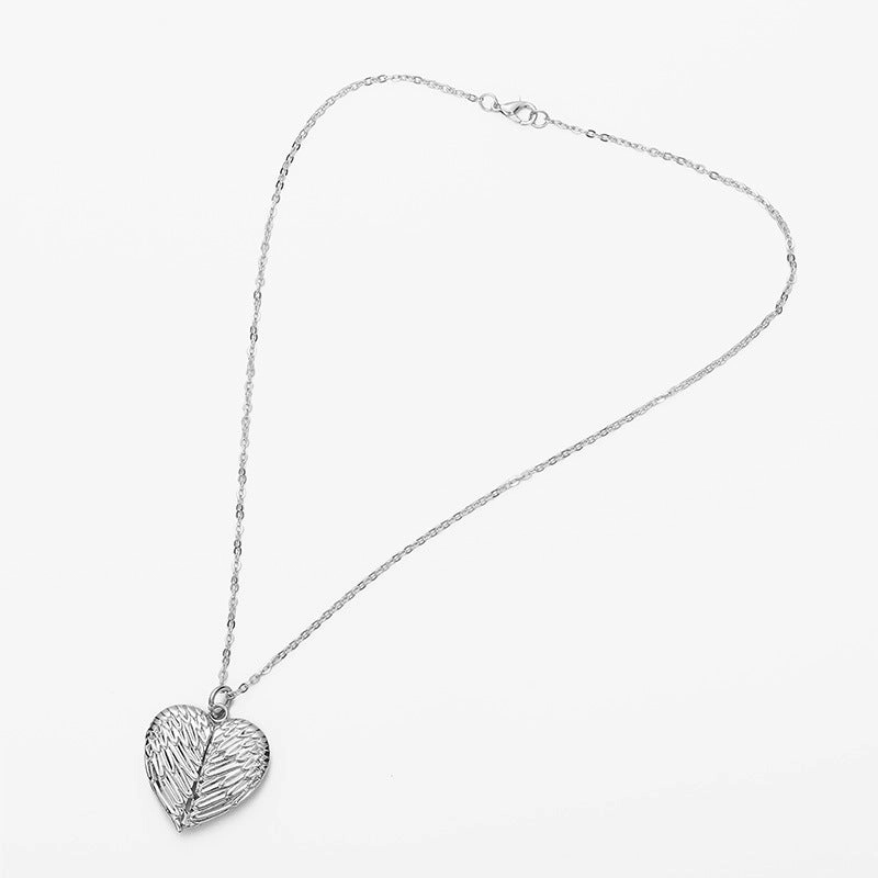 Wholesale Valentine's Day Heart Shape Alloy Necklace