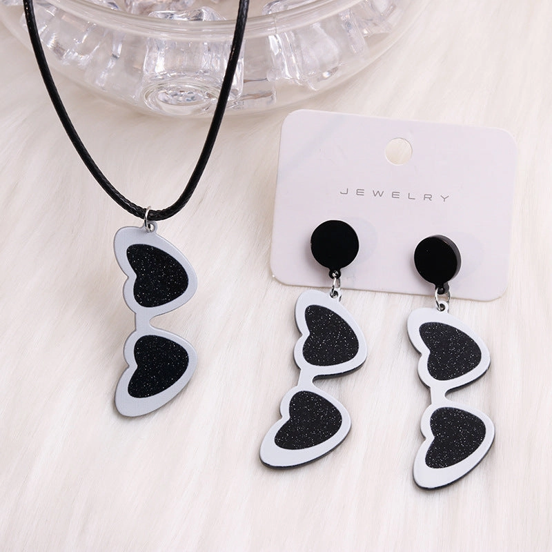 Wholesale Valentine's Day love sunglasses women's earrings autumn and winter earrings simple personality acrylic suit earrings
