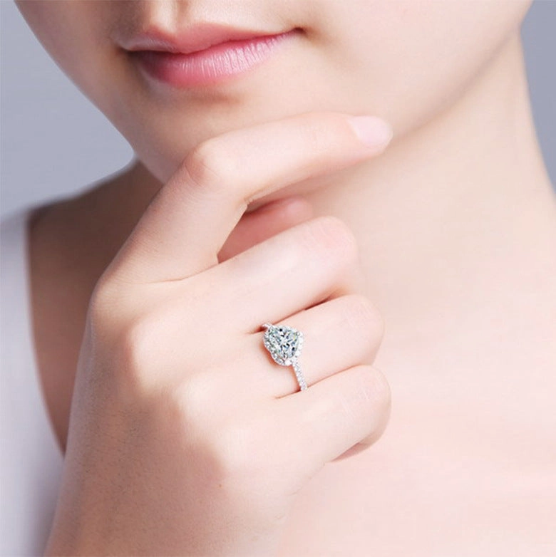 Wholesale Valentine's Day Simulated Zircon Heart-shaped Copper Rings