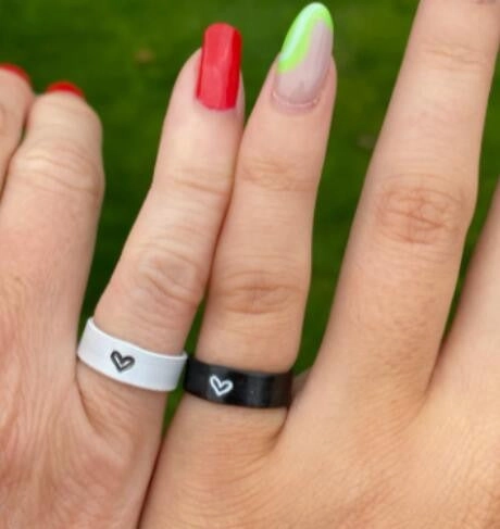 Wholesale Valentine's Day Zinc Alloy Love Black and White Couple Ring Set of 3