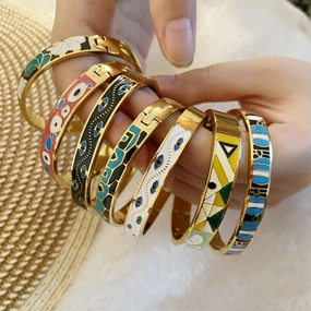 Wholesale Vintage Bracelets with Versatile Eyes and Stainless Steel Bracelet