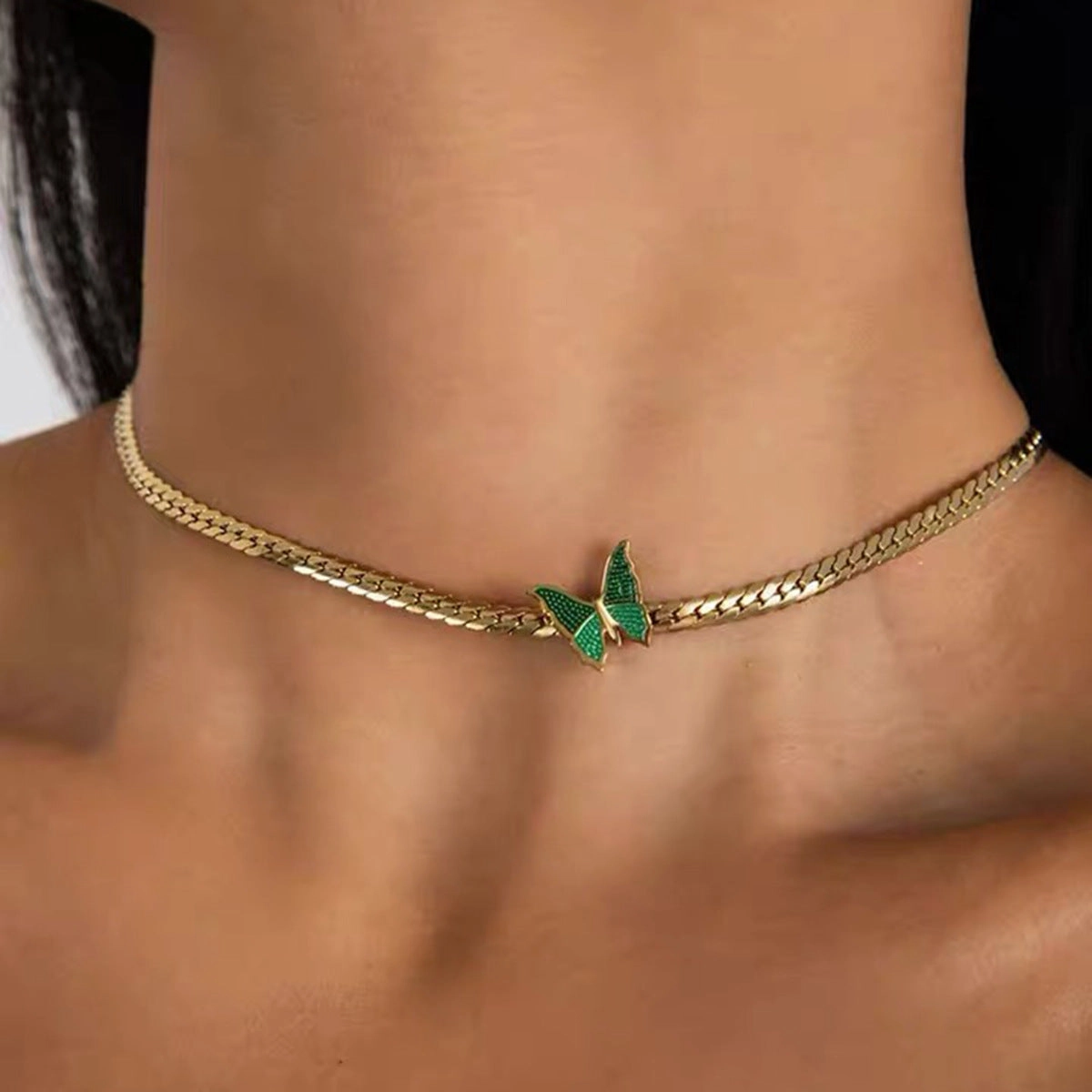 Wholesale Vintage Butterfly Alloy Necklace Clavicle Chain
