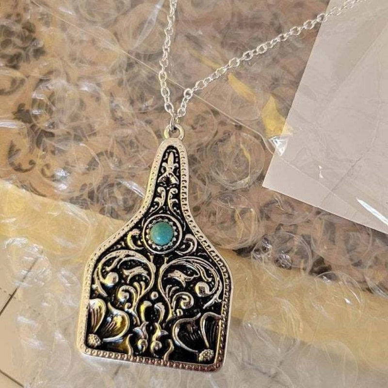 Wholesale Vintage Carved Turquoise Alloy Necklaces