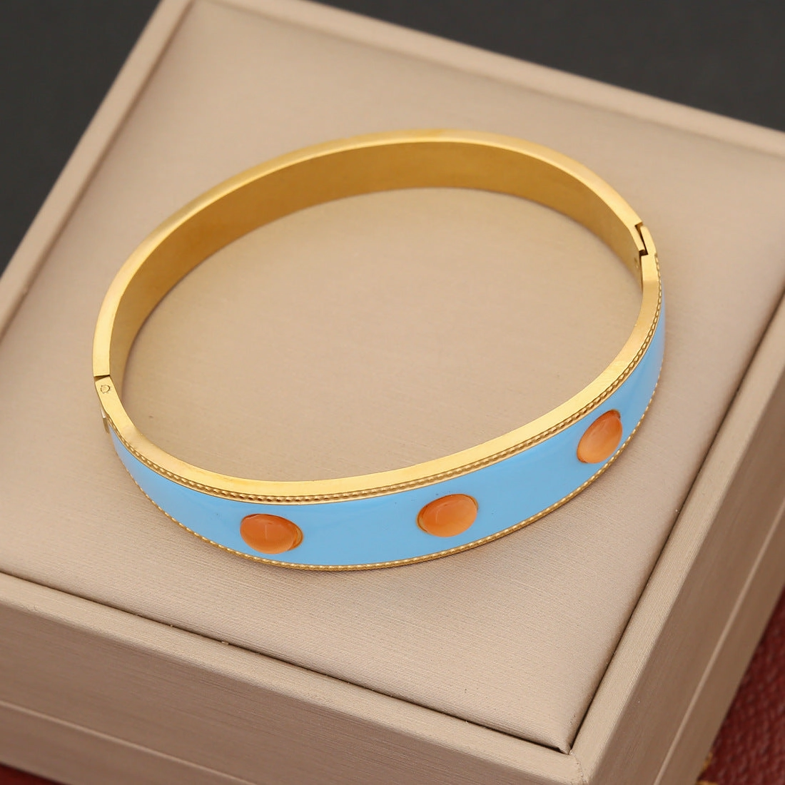 Wholesale Vintage Cat Eye Hand Style Stacked Stainless Steel Bracelet