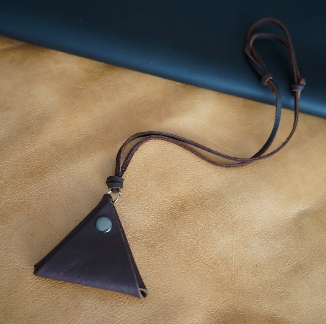 Wholesale Vintage Cowhide Triangle Zero Wallet Necklace