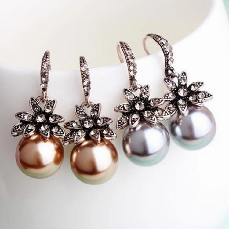 Wholesale Vintage Creative Pearl Sunflower Diamond Earrings