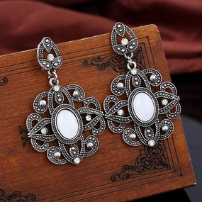 Wholesale Vintage Crystal Cat's eye Alloy Ear Studs