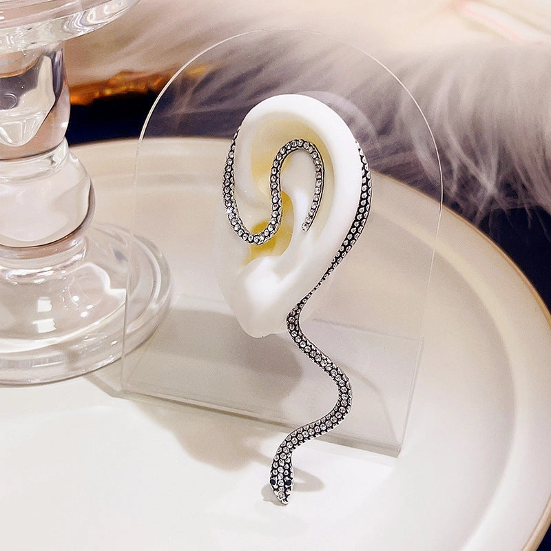 Wholesale Vintage Diamond Snake Alloy Earrings