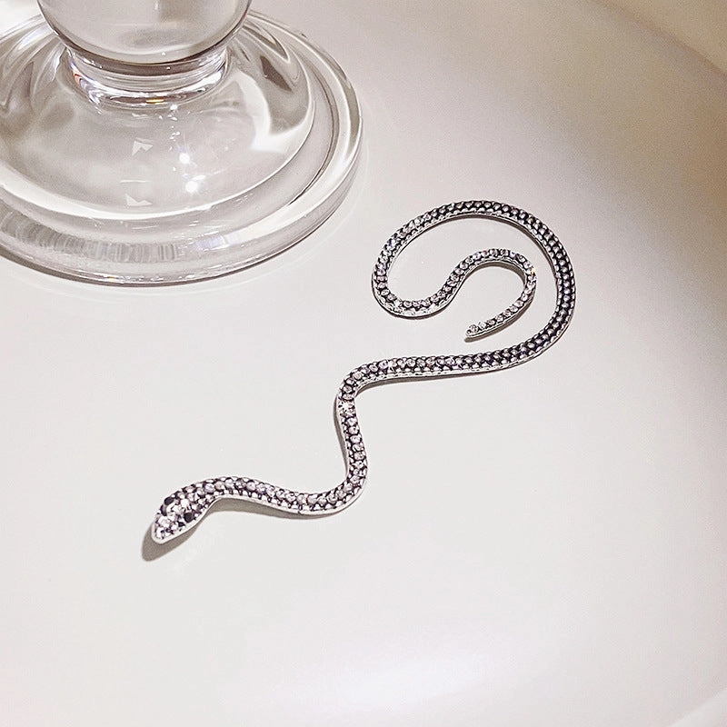 Wholesale Vintage Diamond Snake Alloy Earrings