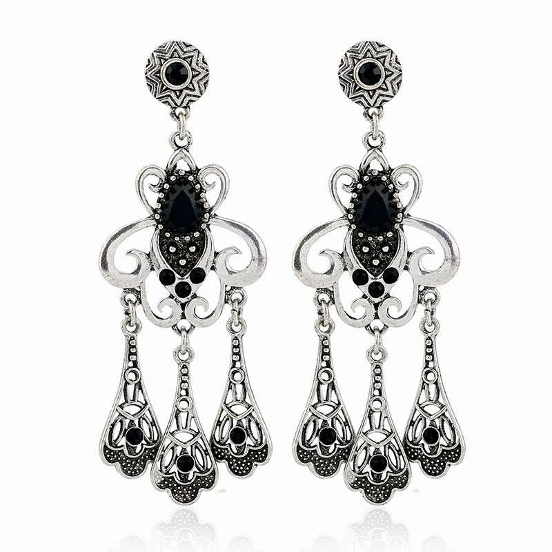 Wholesale Vintage Diamond Tassels Alloy Earrings