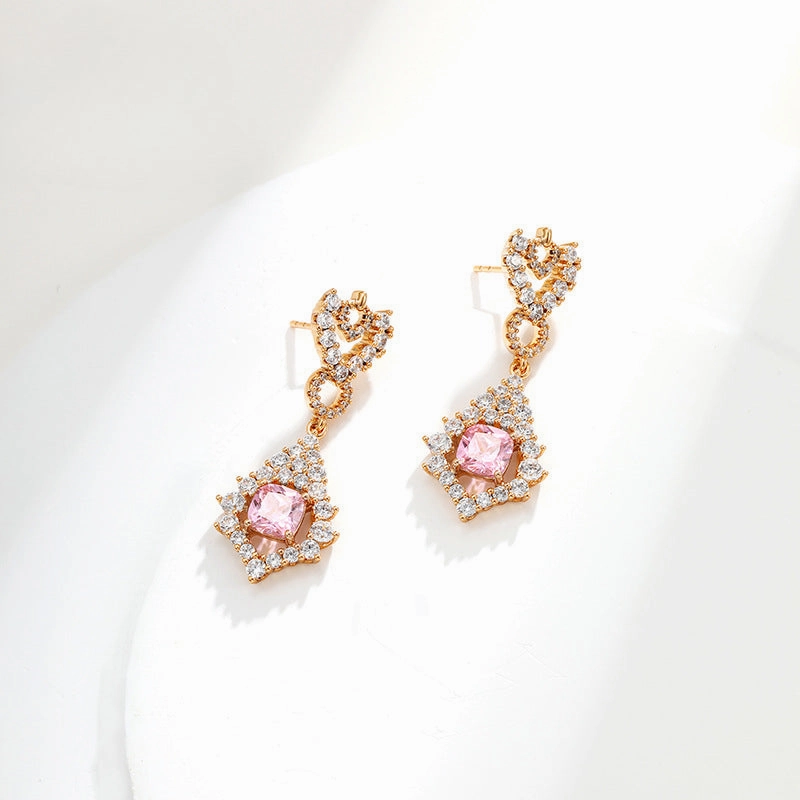 Wholesale Vintage Elegant Micro Studded Zirconium Plated 18k Gold Alloy Earrings
