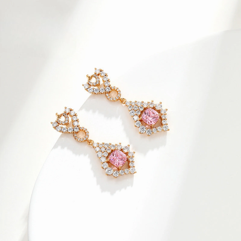 Wholesale Vintage Elegant Micro Studded Zirconium Plated 18k Gold Alloy Earrings