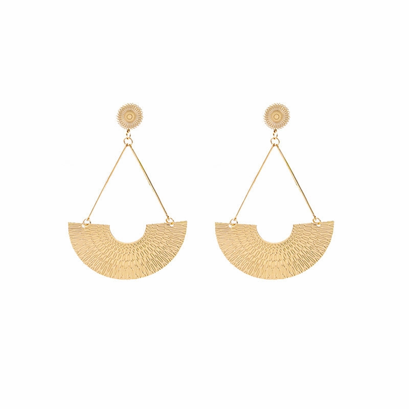 Wholesale Vintage Exaggerated Gold Leaf Iron Earrings
