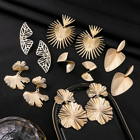 Wholesale Vintage Exaggerated Gold Leaf Iron Earrings