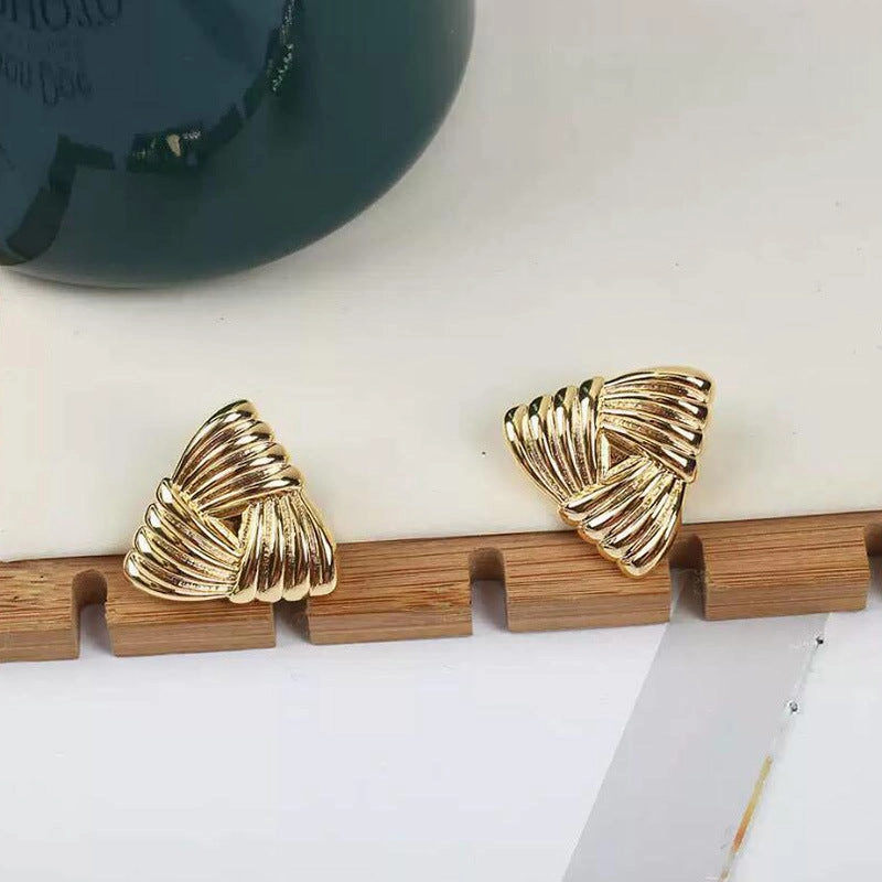 Wholesale Vintage Feather Ruffles Gold Stripe Triangle Earrings