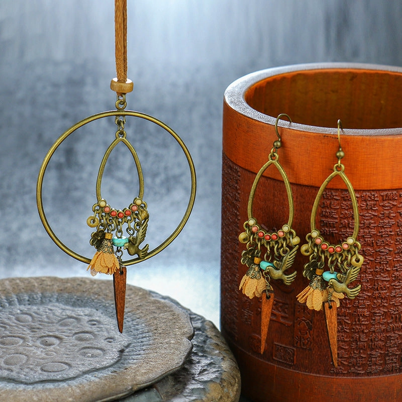 Wholesale Vintage Flower Alloy Earrings Necklaces Set