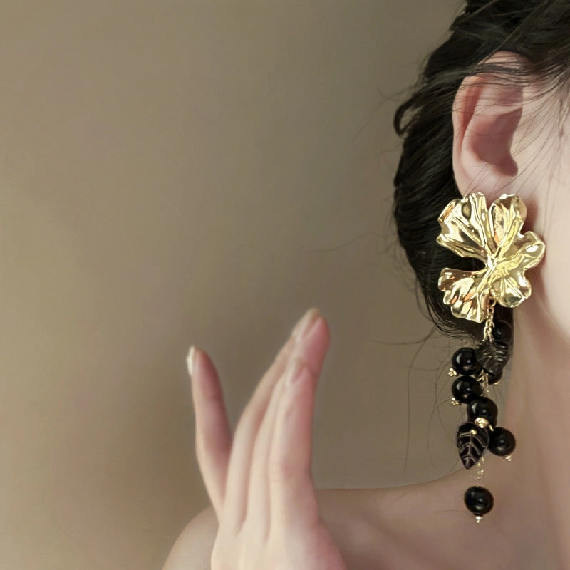 Wholesale Vintage Flower Beaded Tassel Alloy Earrings
