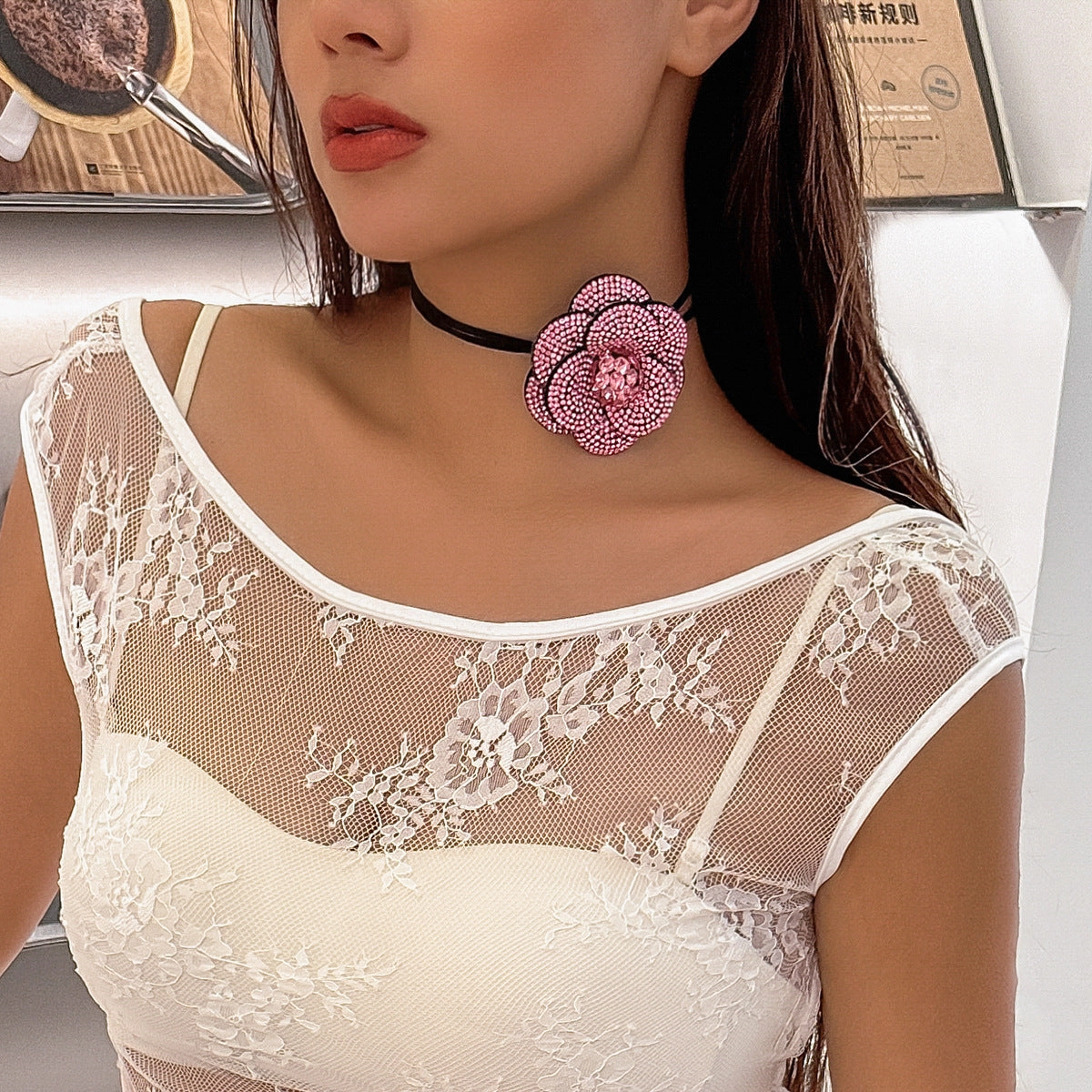 Wholesale Vintage Full Diamond Choker Velvet Flower Necklace