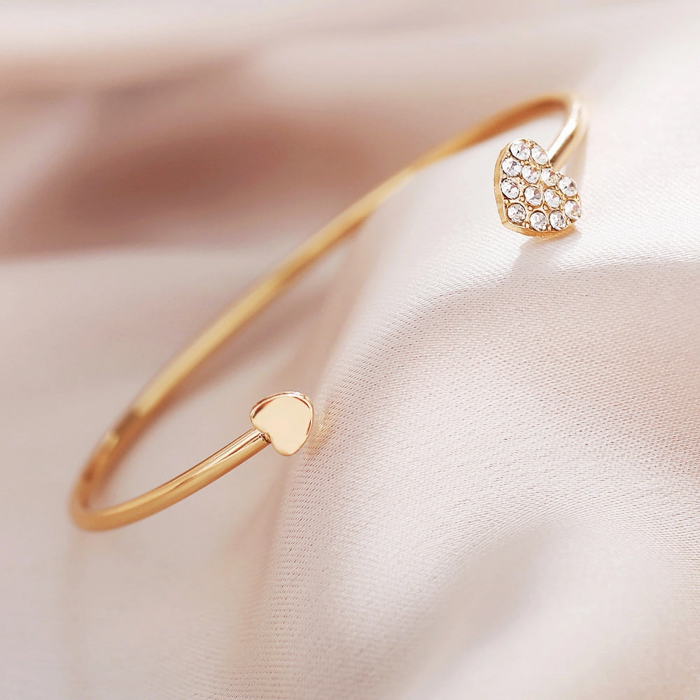 Wholesale Vintage Full Diamond Heart Alloy Bracelet