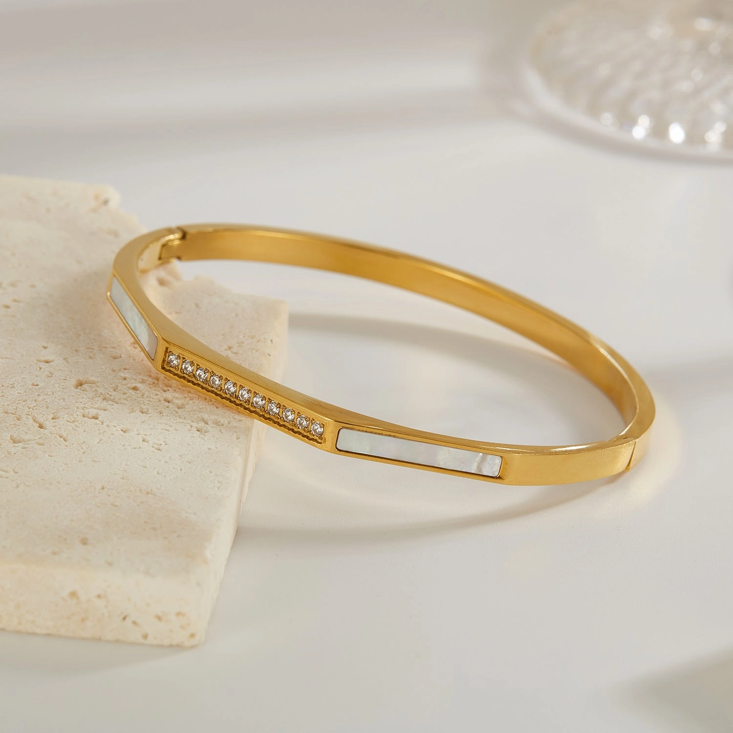 Wholesale Vintage gold-plated titanium steel bracelet