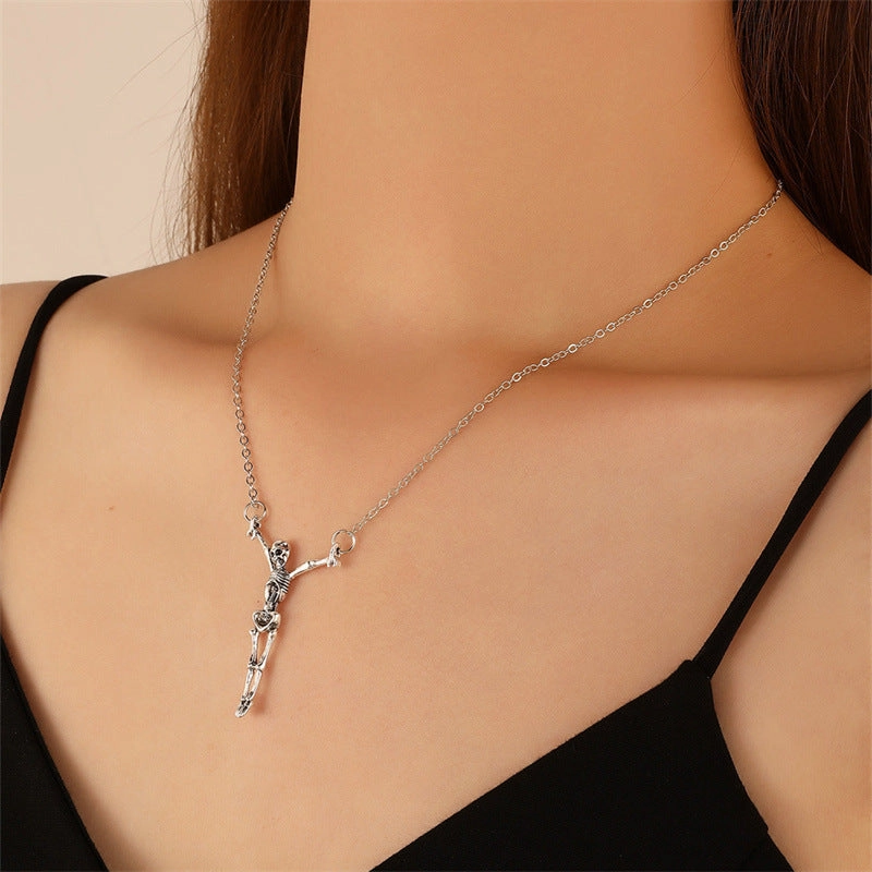Wholesale Vintage Halloween Skull Pendant Item Gothic Sweater Alloy Necklace