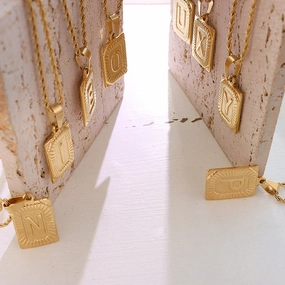 Wholesale Vintage High-end Gold-plated Titanium Steel Necklace