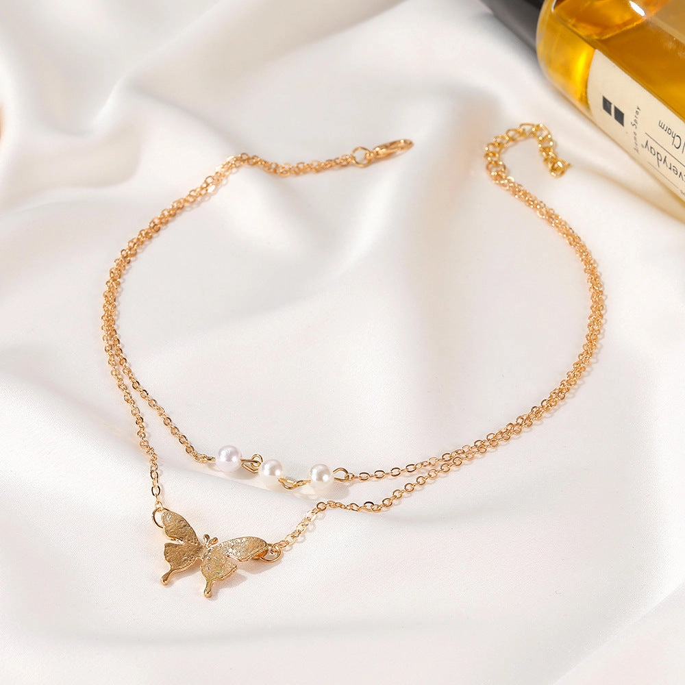 Wholesale Vintage Hollow Alloy Butterfly Necklace Clavicle Chain