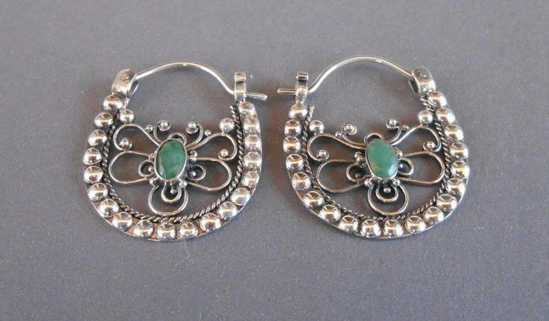 Wholesale Vintage Hollow Emerald Alloy Earrings