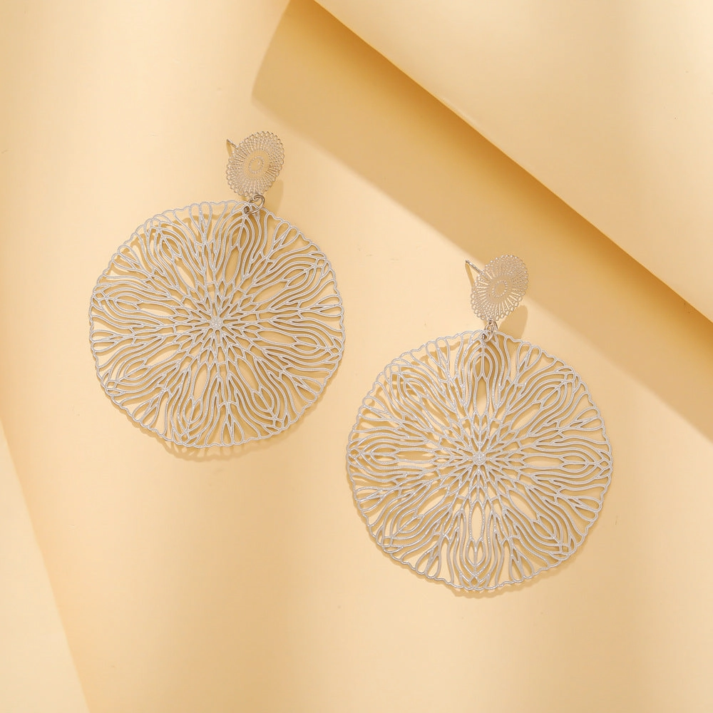Wholesale Vintage Hollow Flowers Metal Earrings