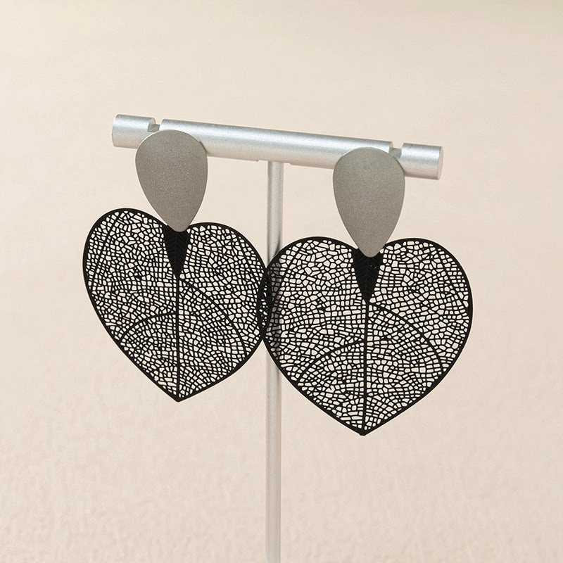 Wholesale Vintage Hollow Thin Leaf Black Heart Shaped Earrings